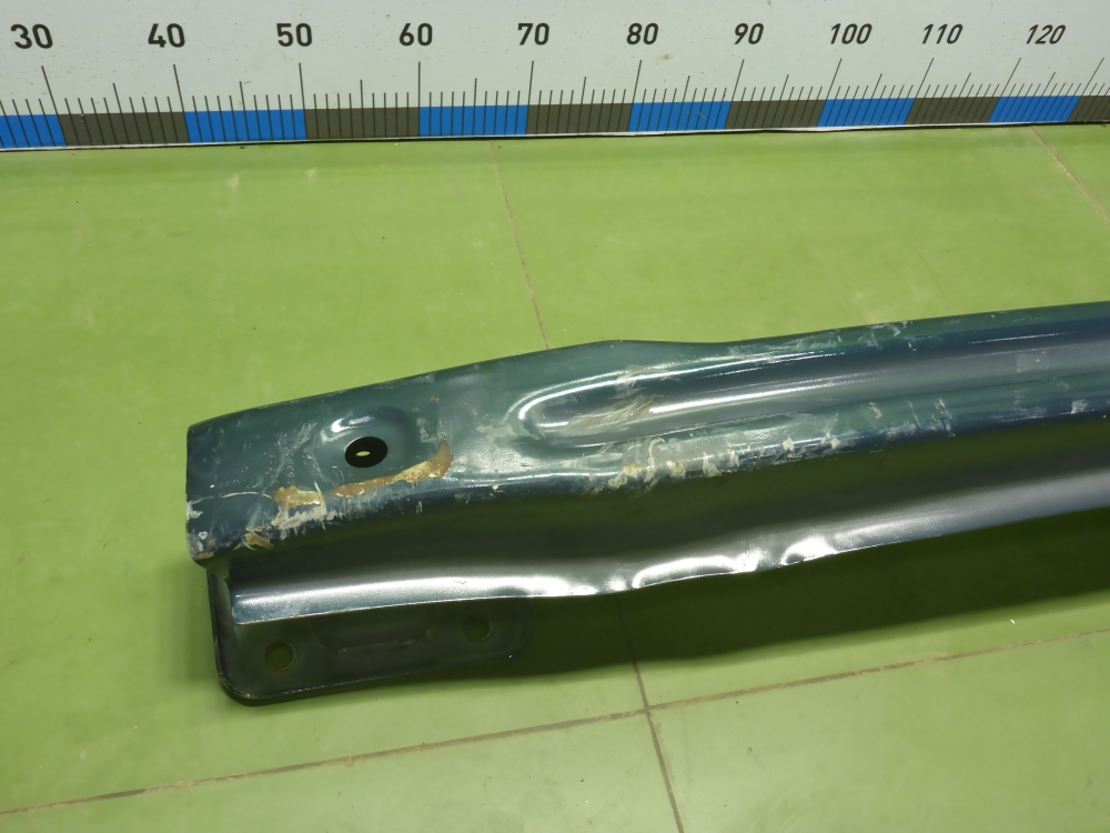 Усилитель заднего бампера