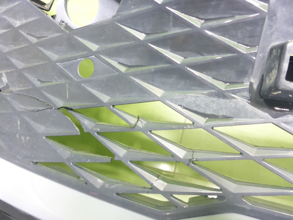 Бампер передний