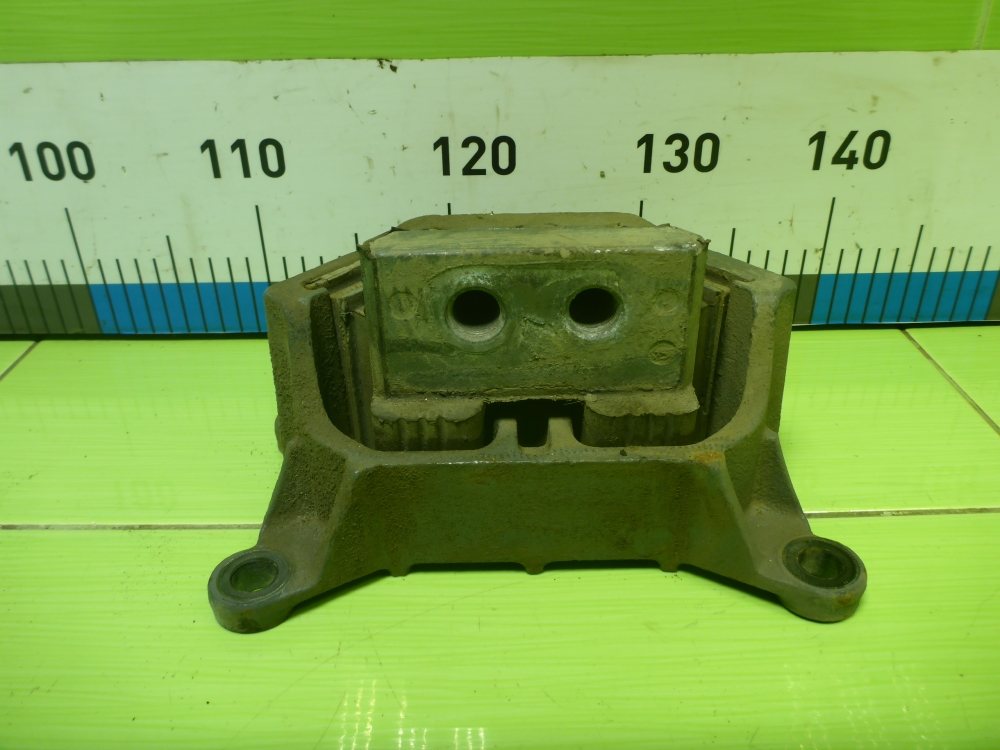 Опора двигателя