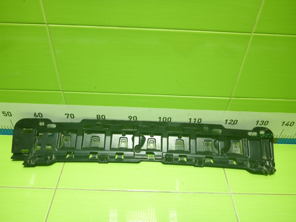 Кронштейн заднего бампера