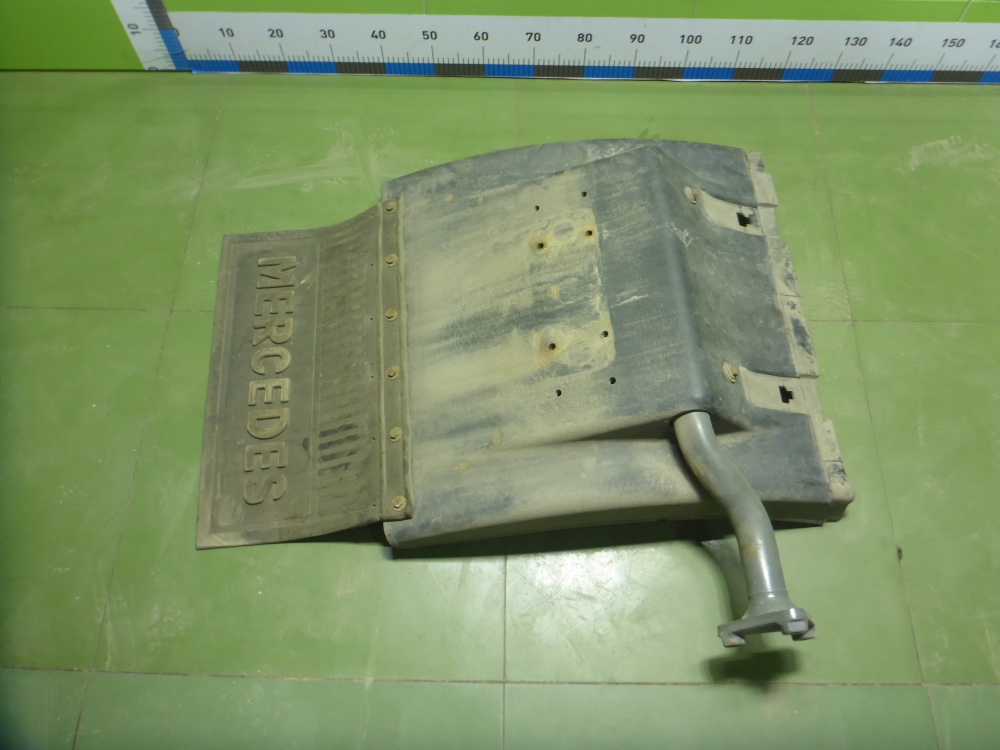 Крыло заднее левое задняя часть