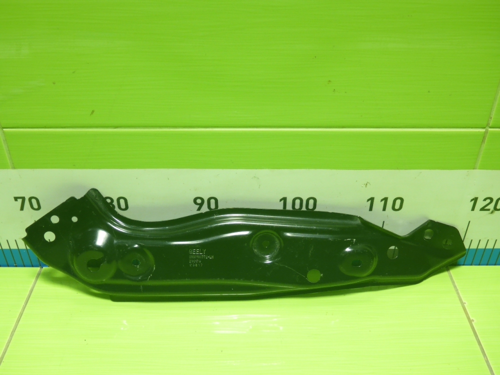 Кронштейн фар левый