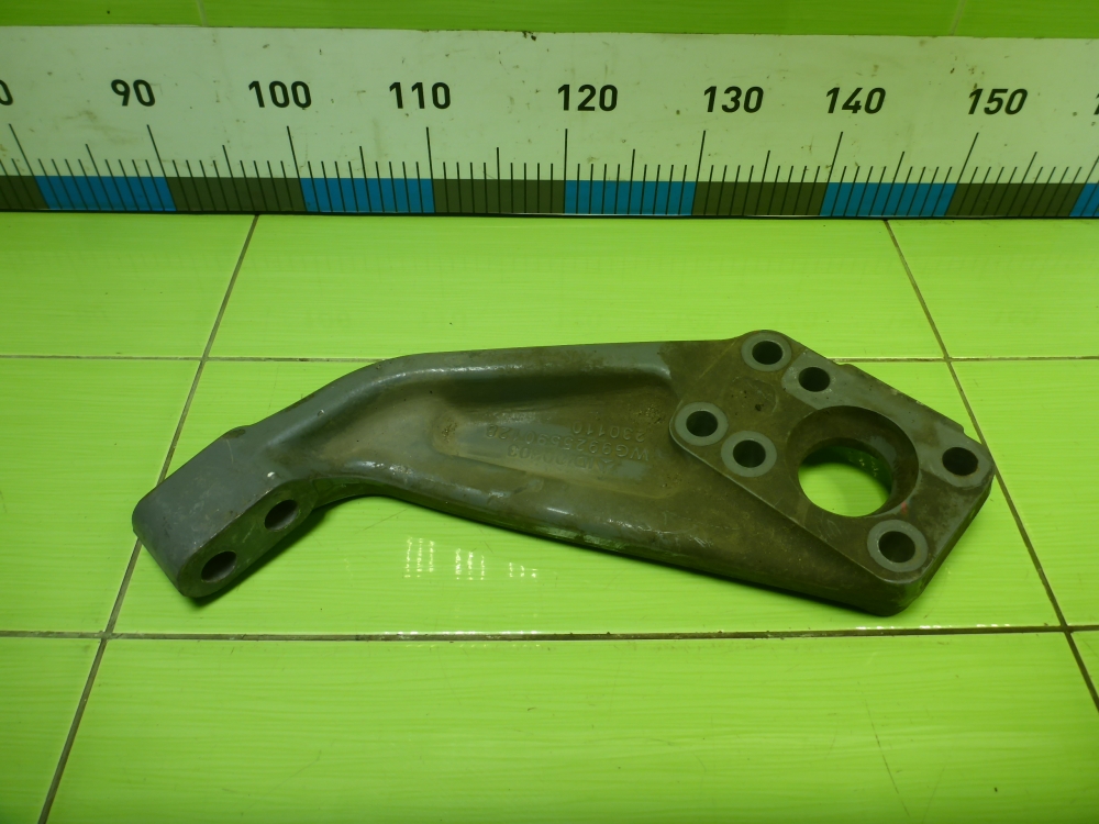 Кронштейн двигателя правый