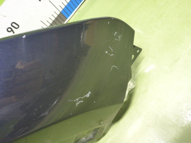 Крыло переднее правое