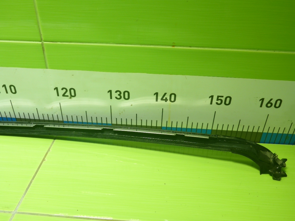 Молдинг лобового стекла