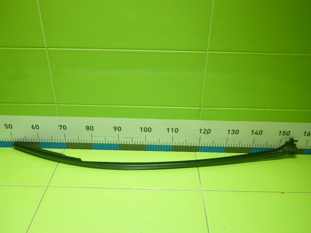 Молдинг лобового стекла