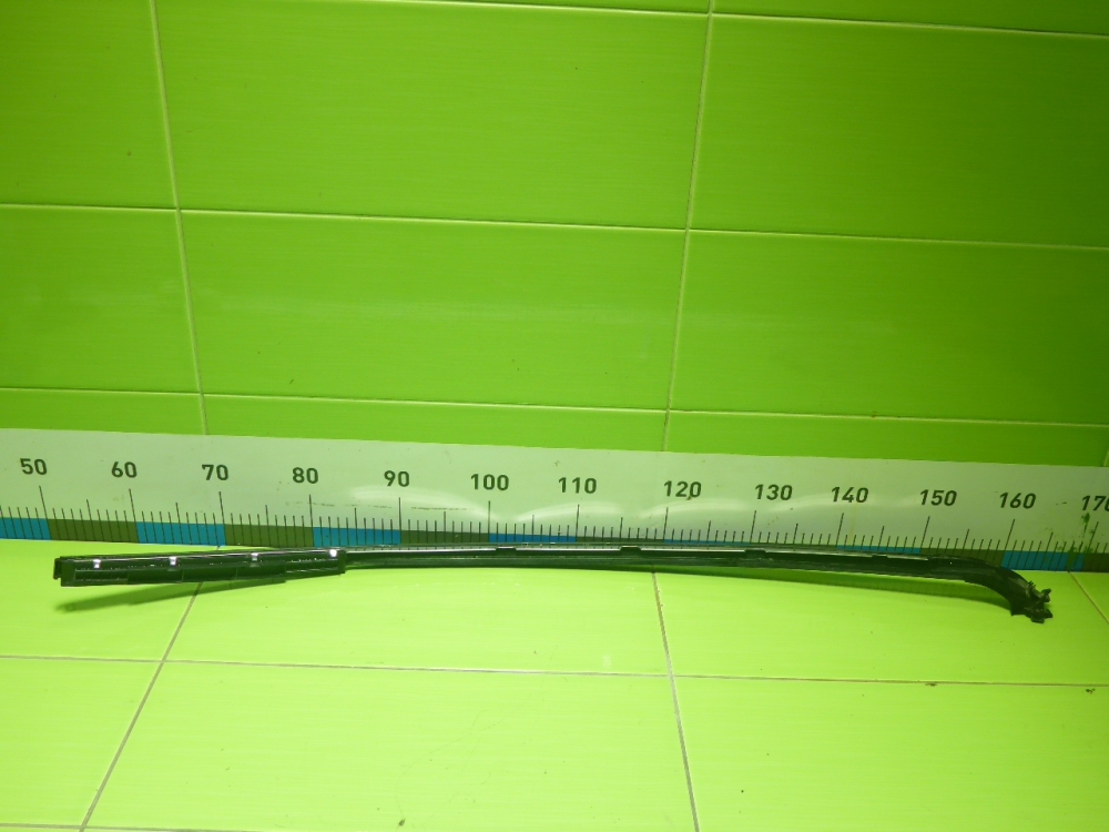 Молдинг лобового стекла