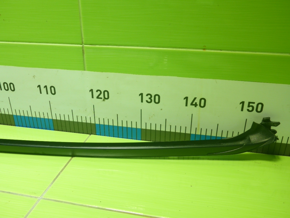 Молдинг лобового стекла