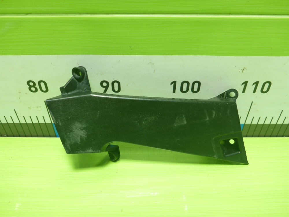 Кронштейн переднего бампера левый