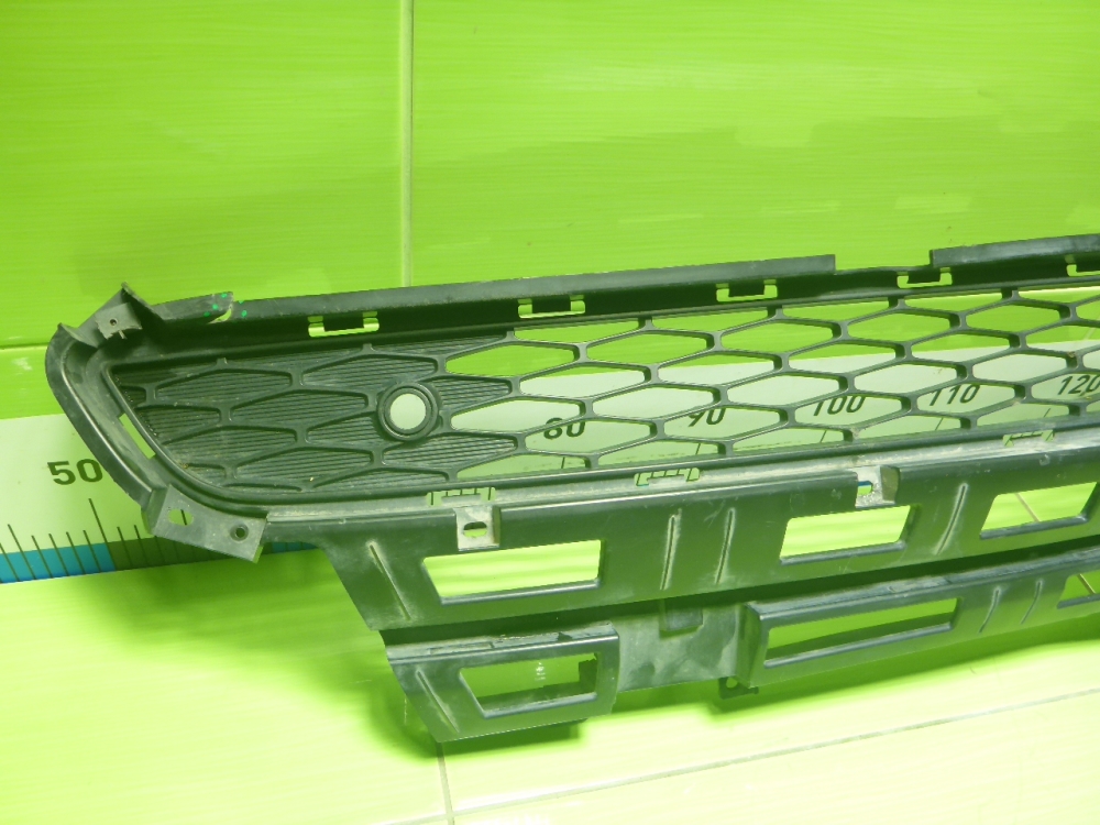 Решетка в бампер центральная для Mohave 2009>