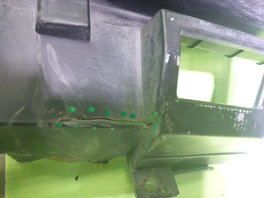 Решетка в бампер центральная