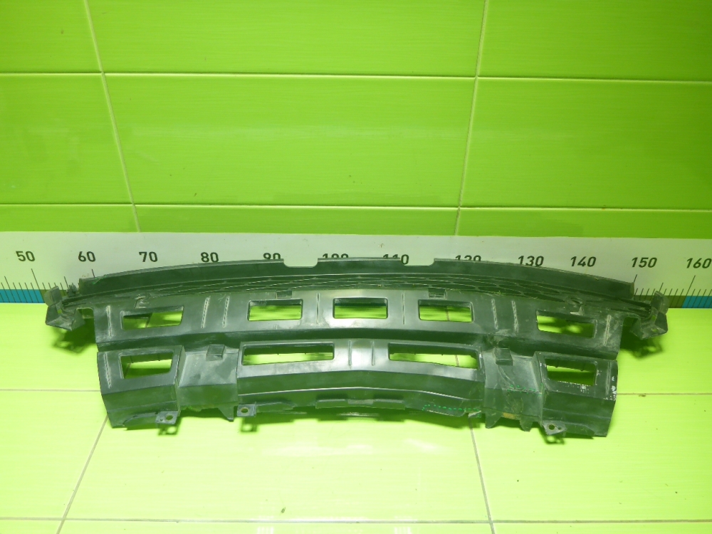 Решетка в бампер центральная