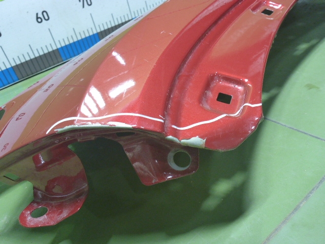 Крыло переднее левое