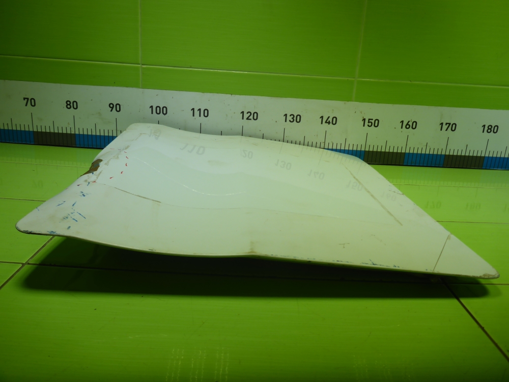 Крышка бардачка