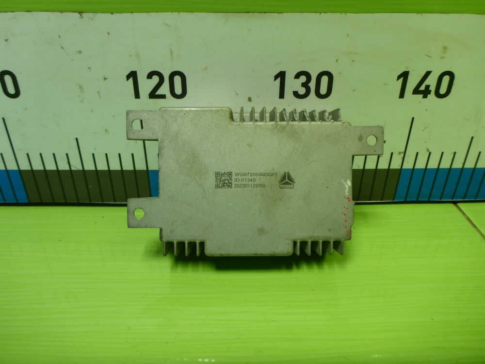 Преобразователь напряжения (адаптер)