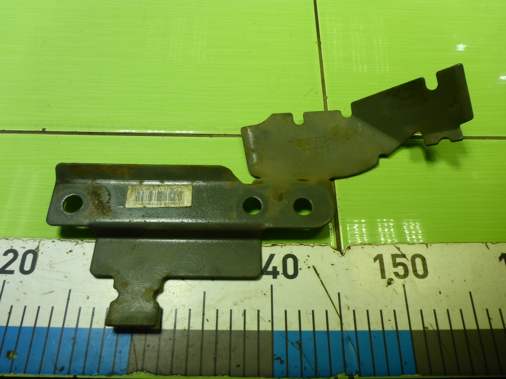 Кронштейн крепежный