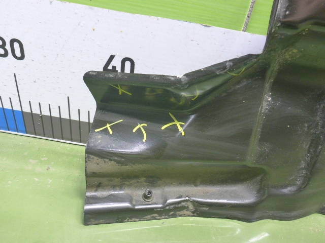 Кронштейн заднего бампера