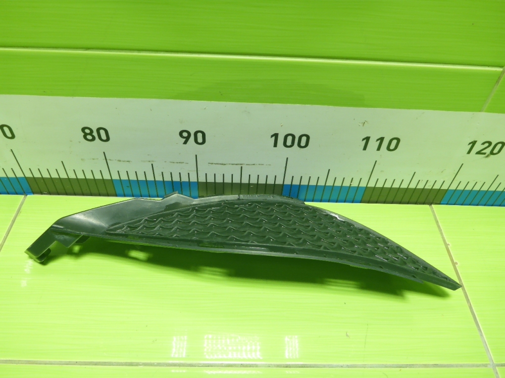 Решетка в бампер левая