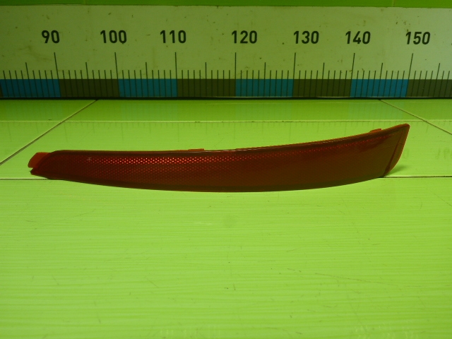 Отражатель в бампер задний правый