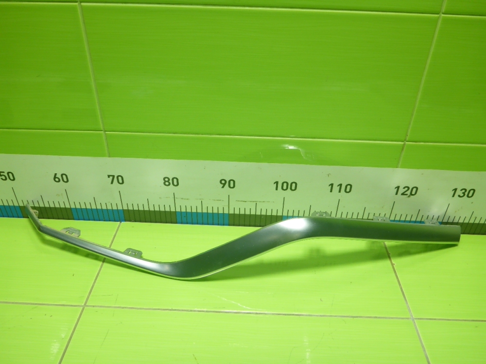 Накладка переднего бампера правая