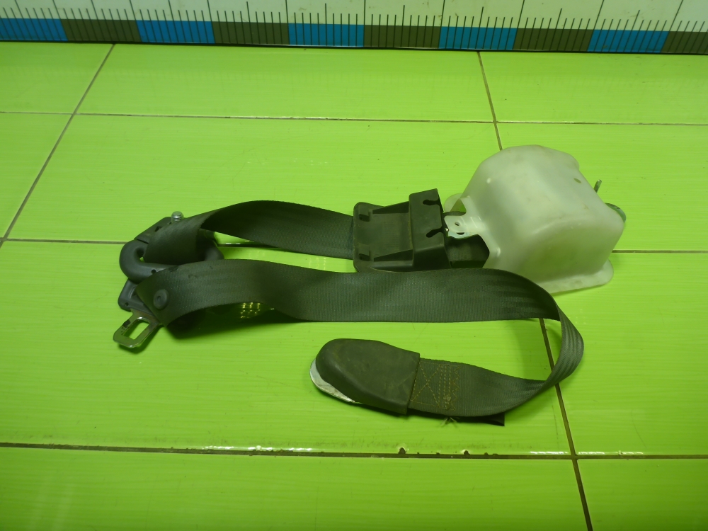 Ремень безопасности