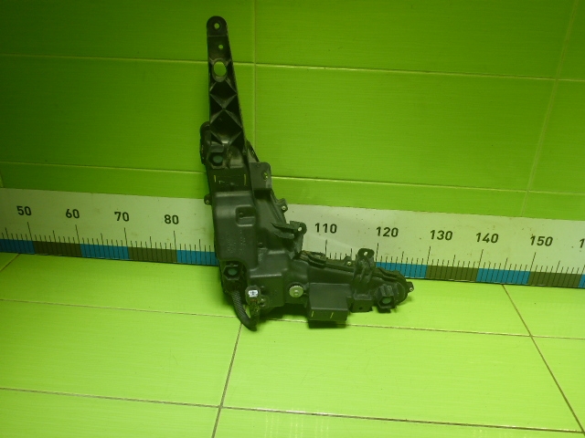 Фара противотуманная левая