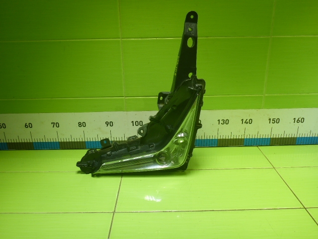 Фара противотуманная левая