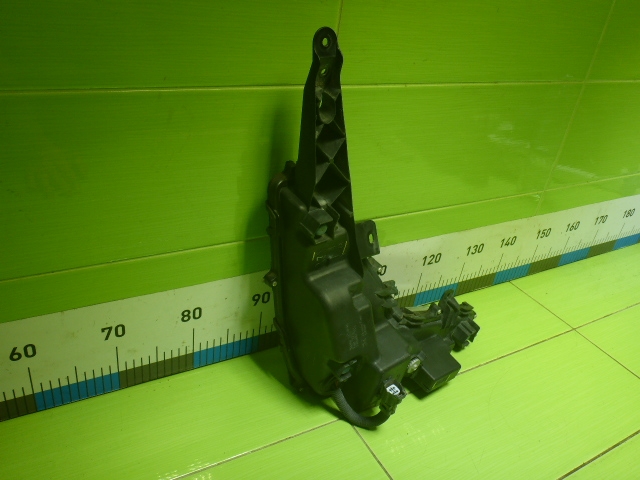 Фара противотуманная левая