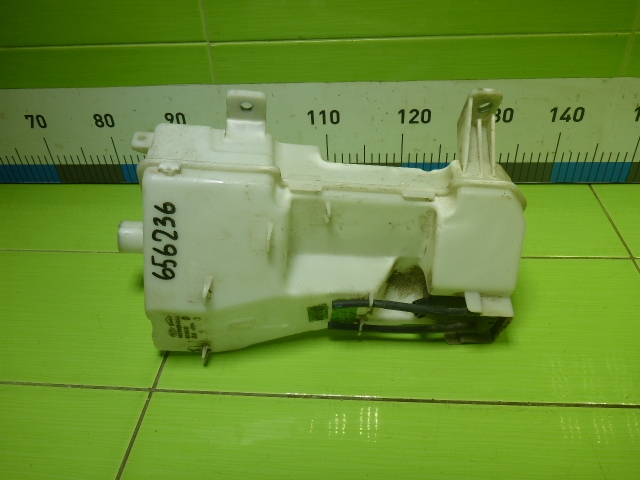 Бачок омывателя лобового стекла