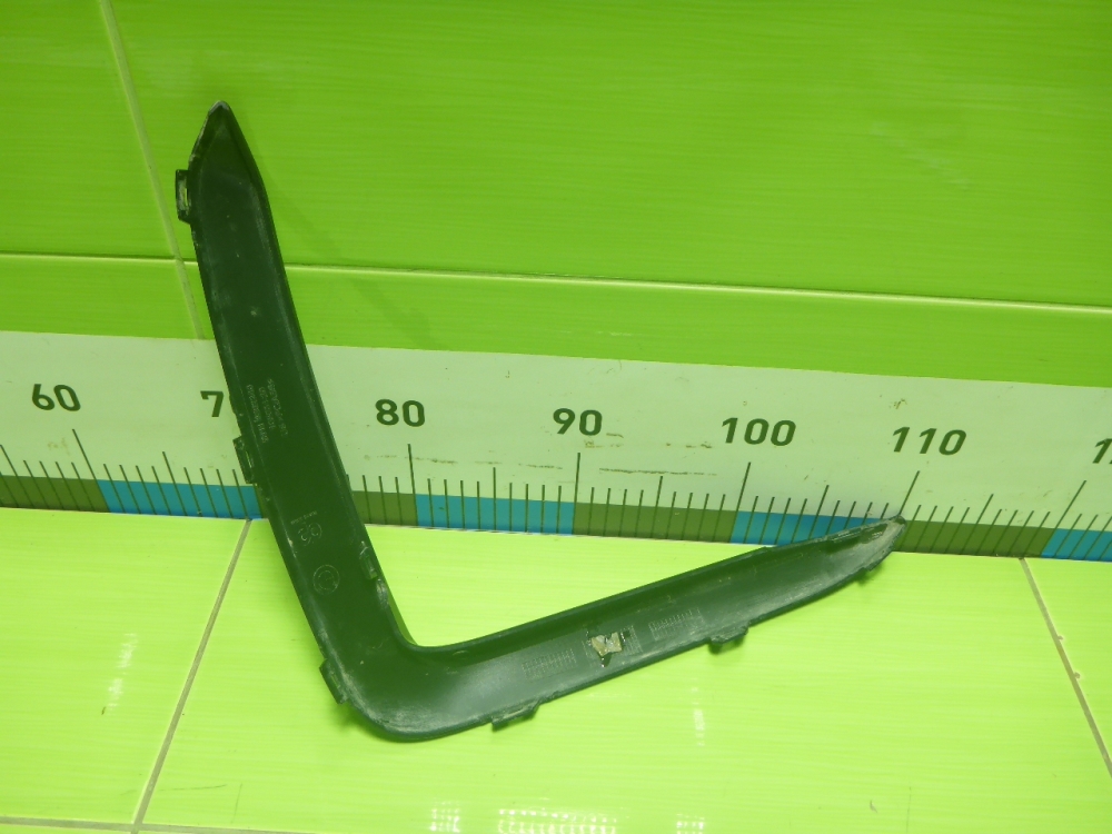 Накладка переднего бампера правая