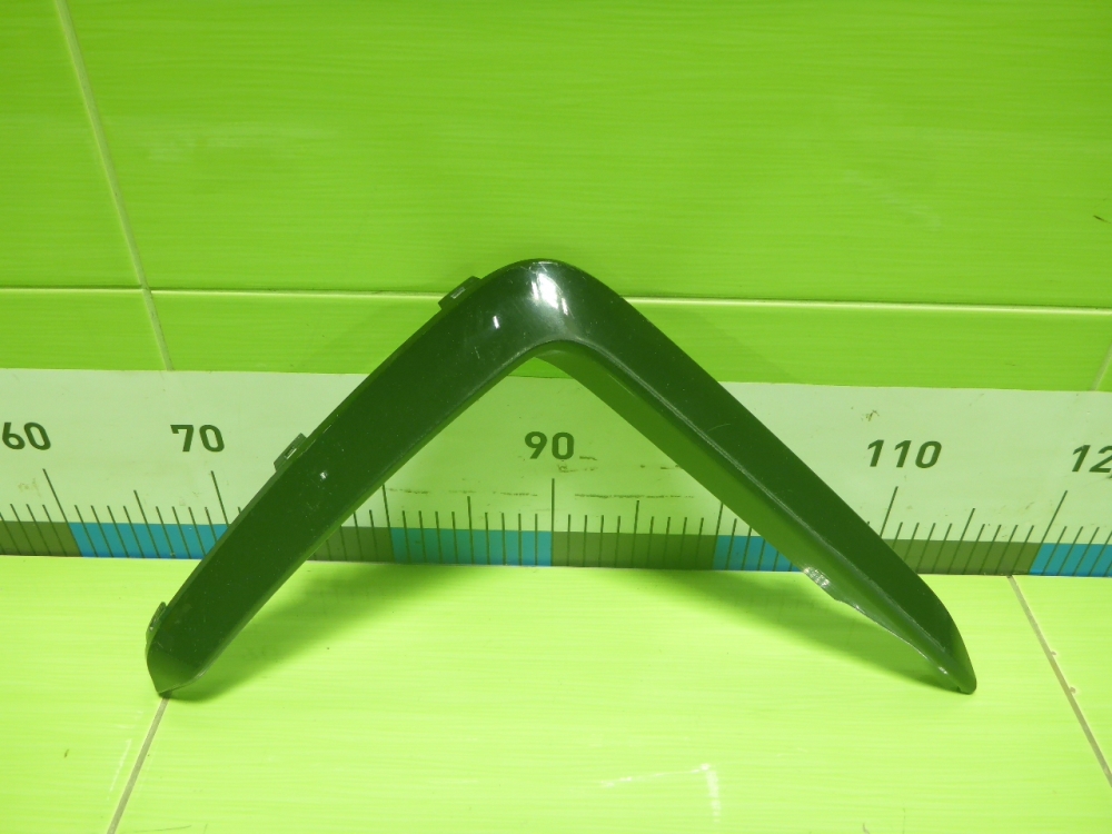 Накладка переднего бампера правая