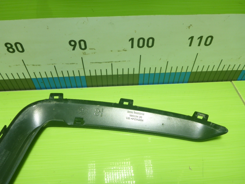 Накладка переднего бампера правая