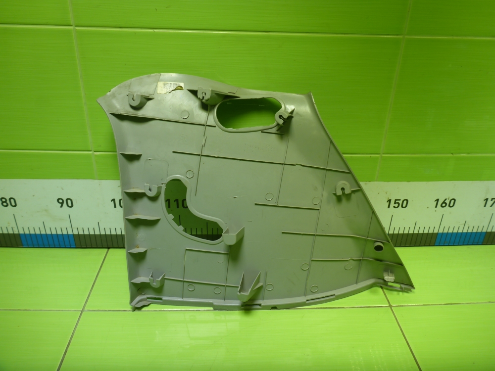 Обшивка багажника