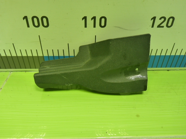 Накладка переднего крыла правого