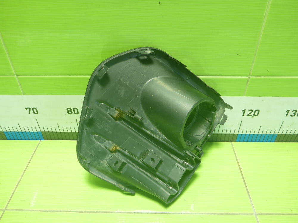 Рамка противотуманной фары правой