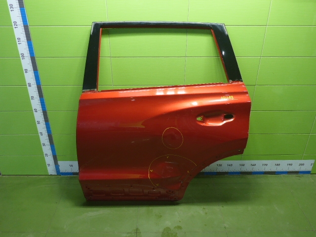 Дверь задняя левая