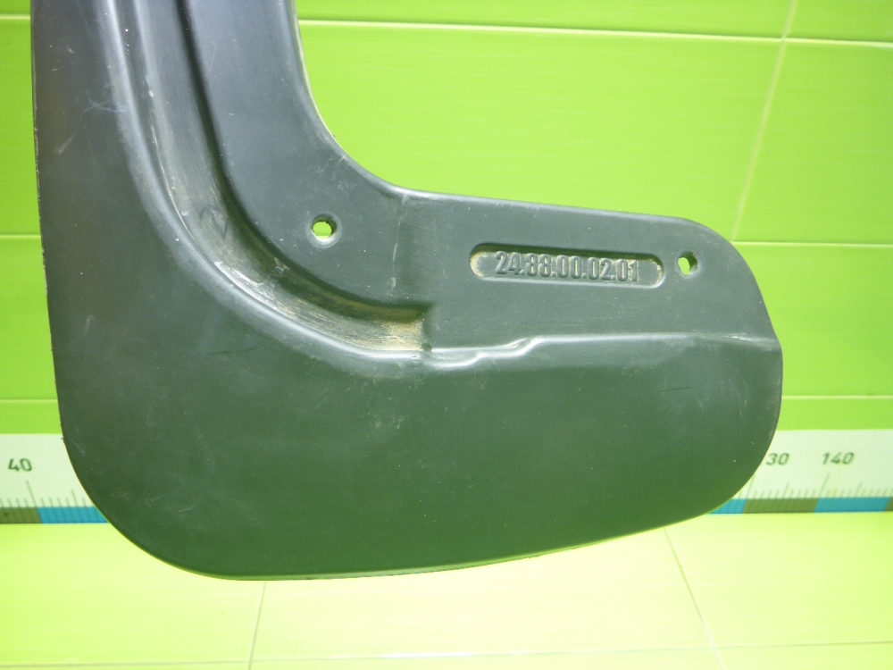 Брызговик задний левый