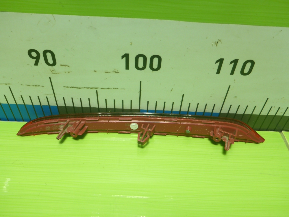 Отражатель в бампер задний правый