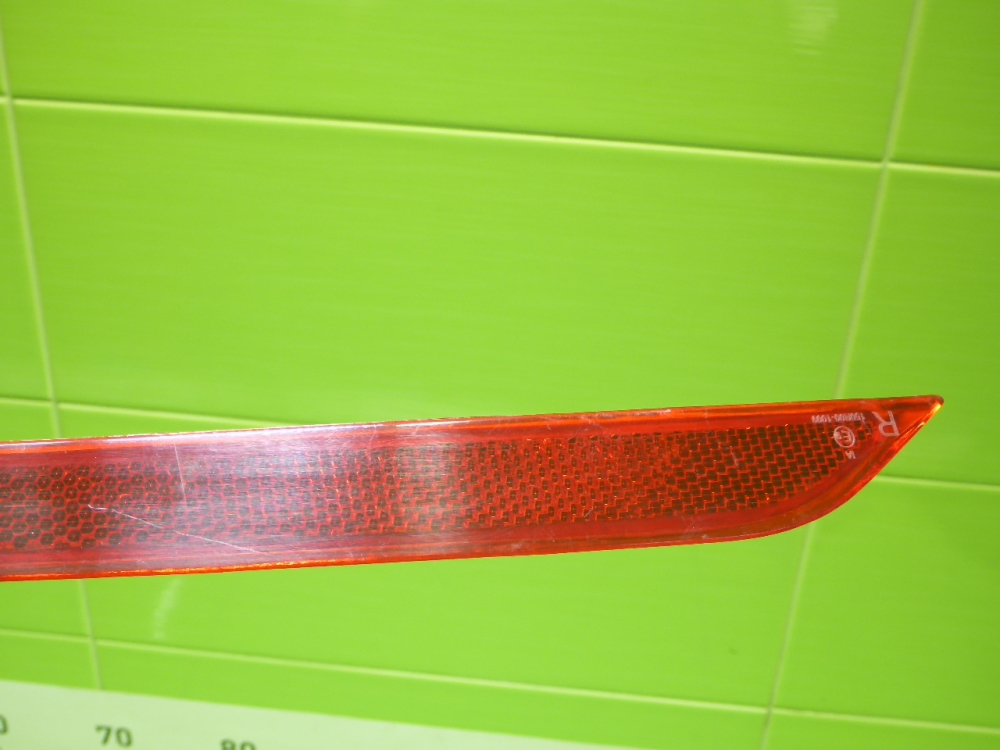 Отражатель в бампер задний правый