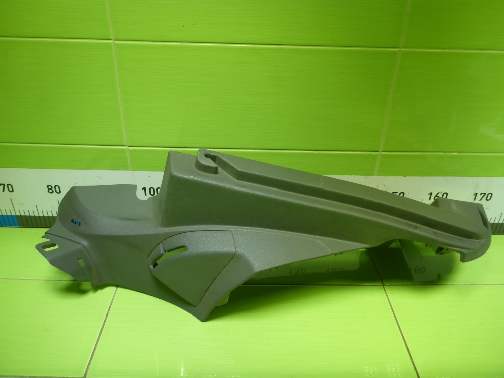 Держатель задней полки