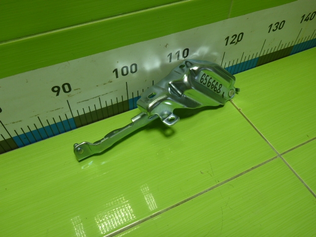 Петля капота правая