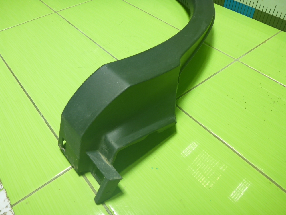 Накладка заднего крыла правого