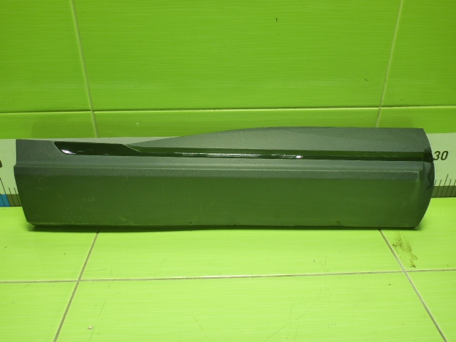 Накладка двери задней правой