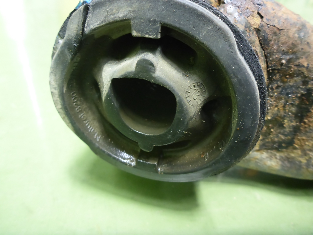 Балка задняя