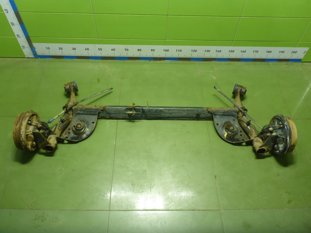 Балка задняя