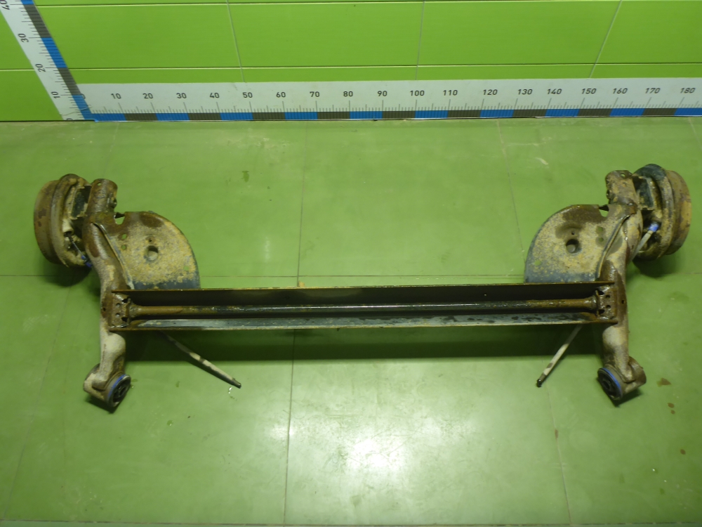 Балка задняя