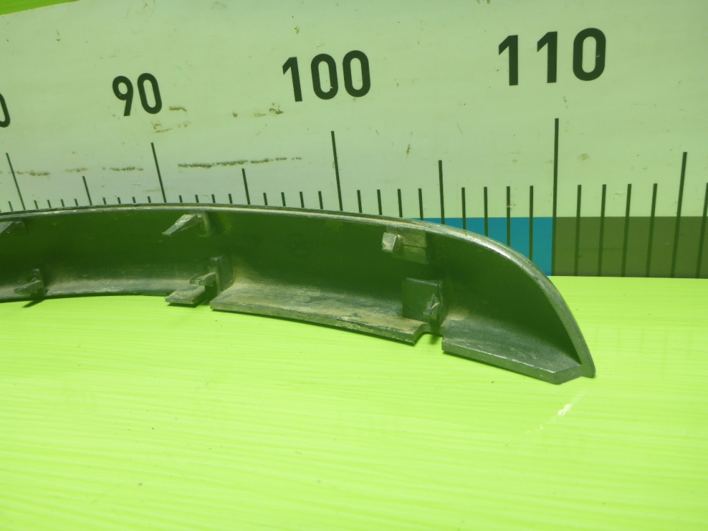 Накладка переднего бампера левая