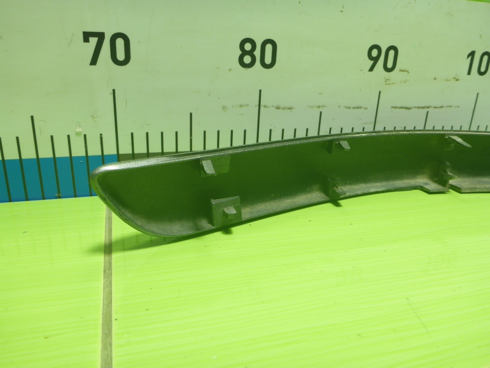 Накладка переднего бампера левая