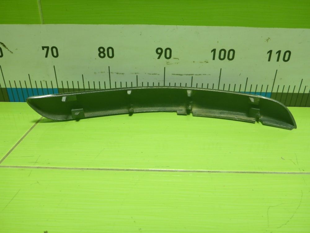 Накладка переднего бампера левая