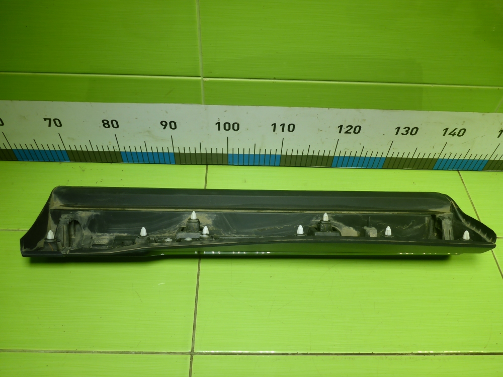 Накладка двери задней правой